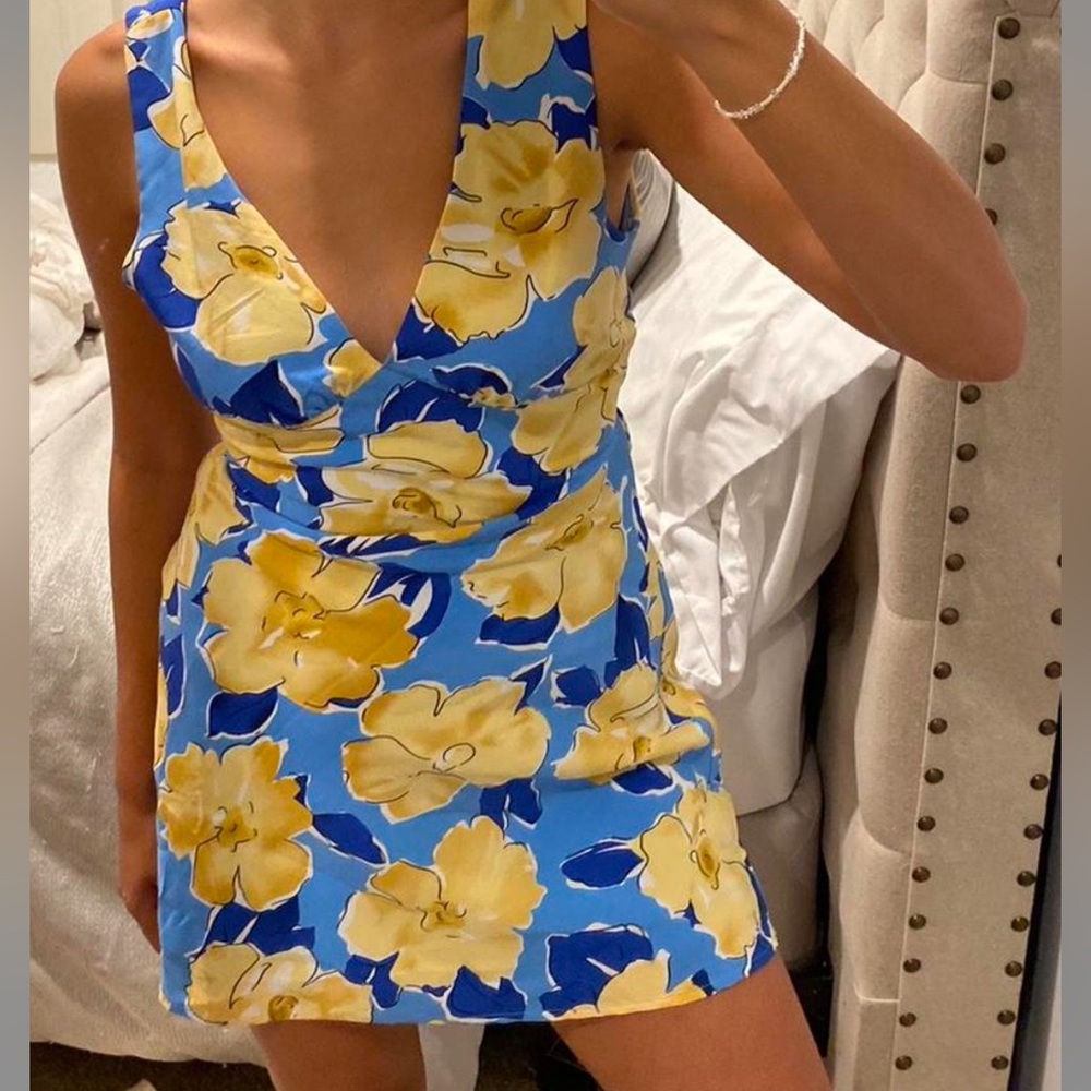 DRESSES